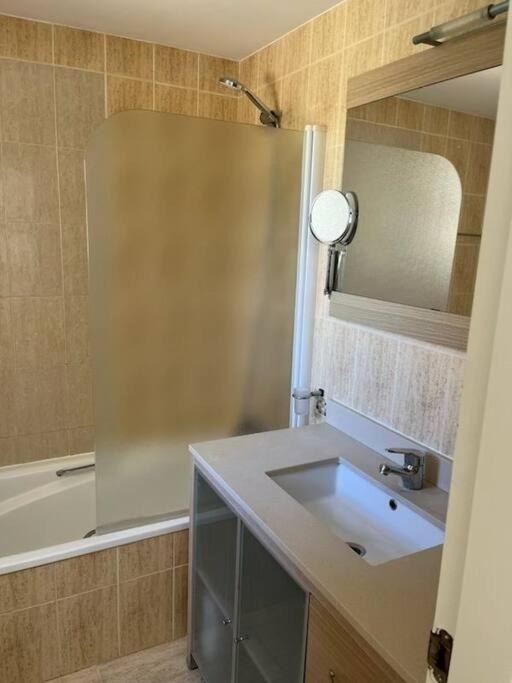 Apartment Close To Μαρμπέλλα Εξωτερικό φωτογραφία